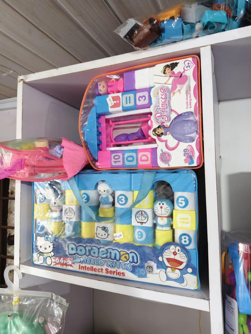 foldable-table-tennis-set-with-retractab-nbk-out-106 Doraemon & Hello Kitty 64-Piece Wooden Learning & Counting Blocks Tote - Image 1
