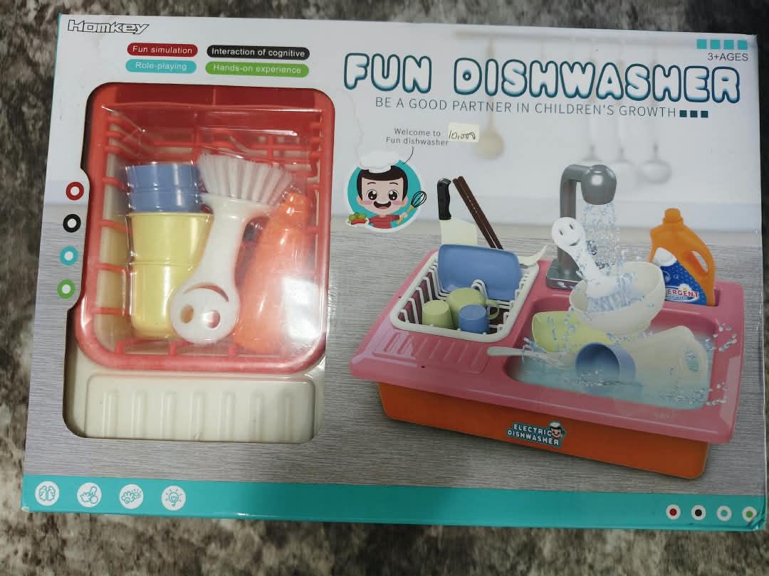 little-princess-glamour-beauty-makeup-va-nbk-toy-012 Homkey Electric Play Dishwasher & Kitchen Sink Toy with Running Water - Image 1