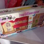My Happy Family Life Foldable Dollhouse Villa Playset with Furniture